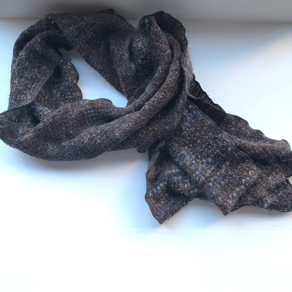 Holt Renfrew Made in Italy Brown Metallic Winter Scarf - Picture 3 of 9